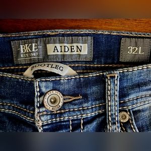 BKE Men's Aiden Bootleg Jeans 32L Used